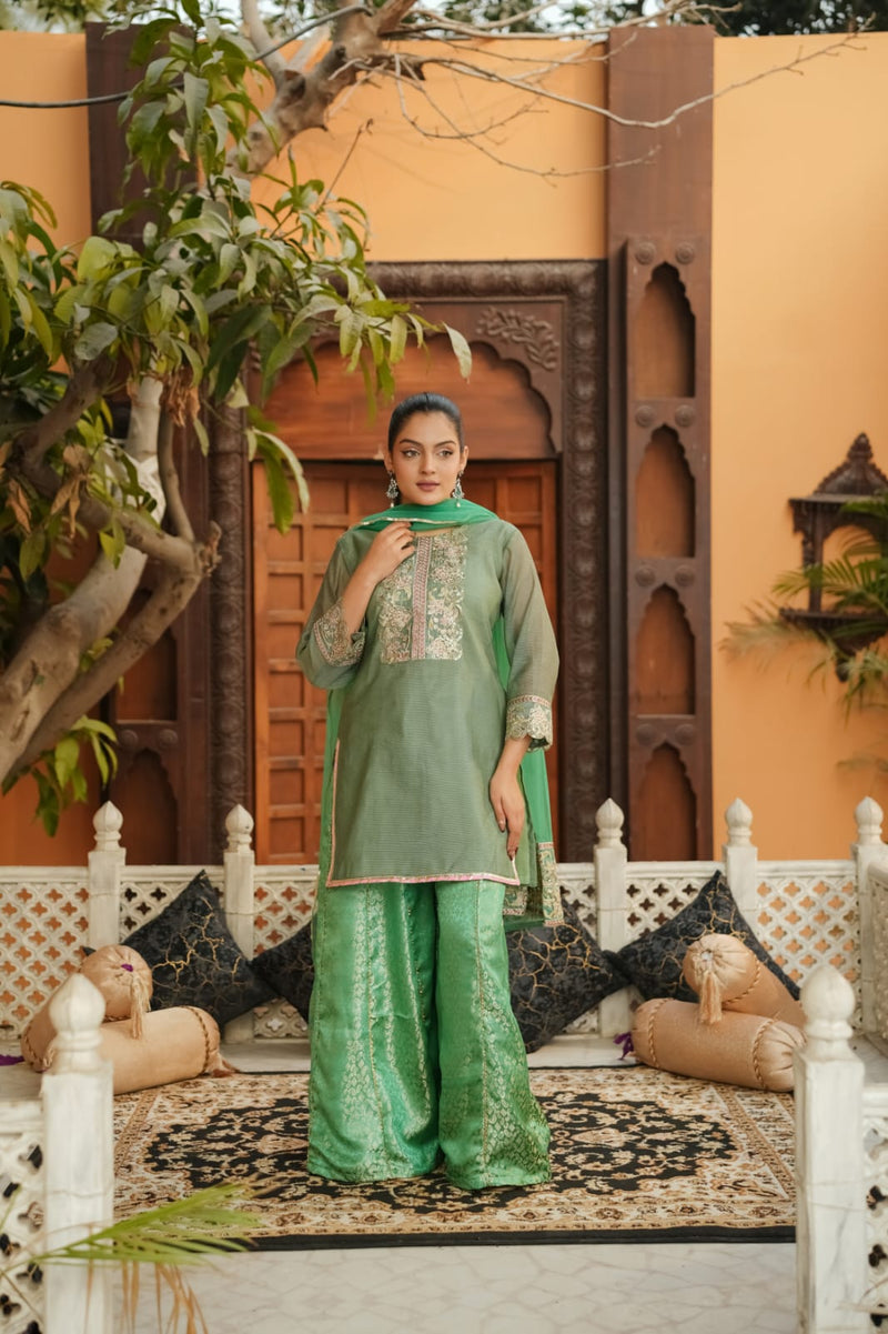 Angoori Charm (A0014) - Baano Collection