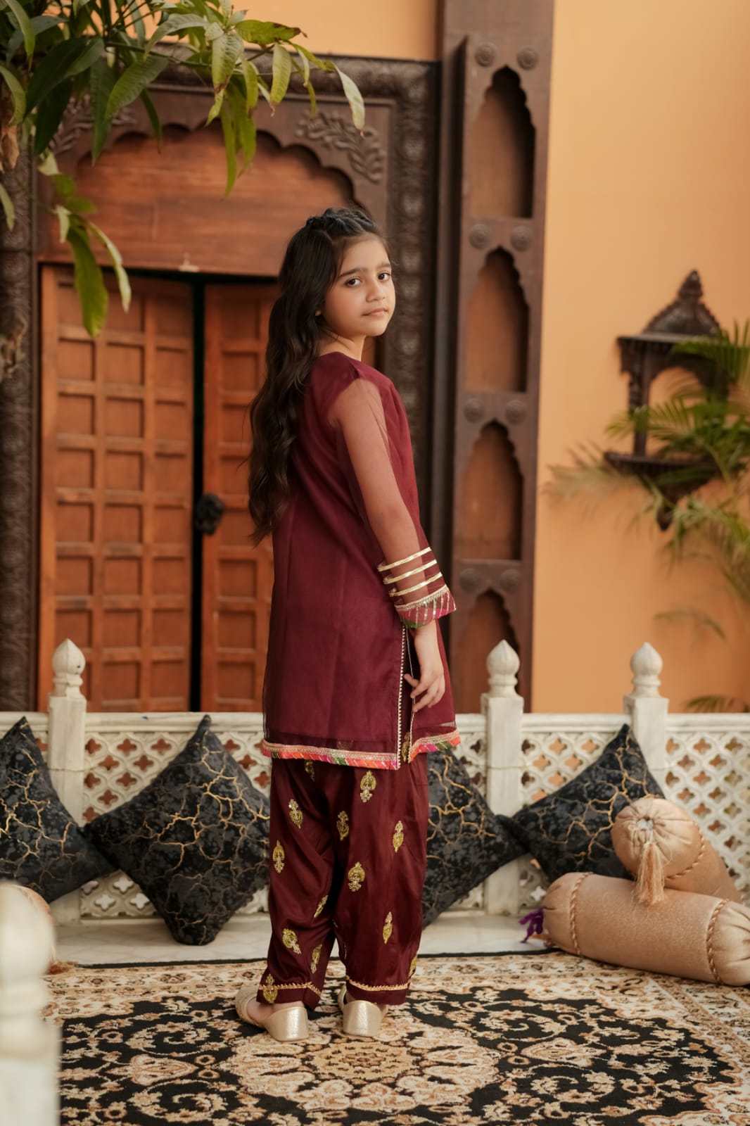 Qani Charm | Cotton Net & Embroidered Fershi 3-Piece